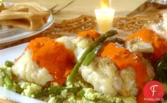 Solha, creme de pimenta vermelha e Risoto de aspargos