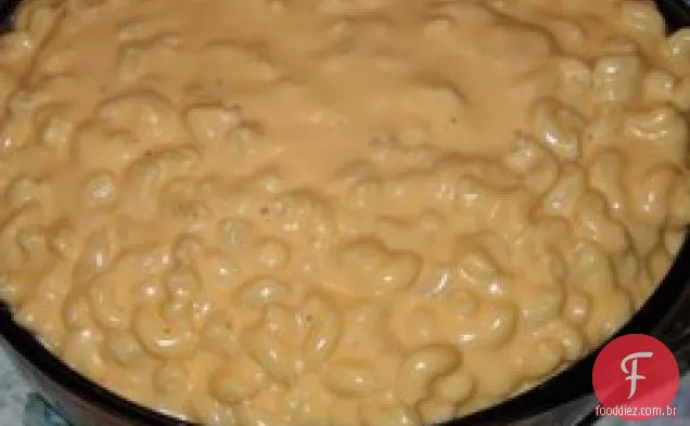 Macarrão cremoso e queijo