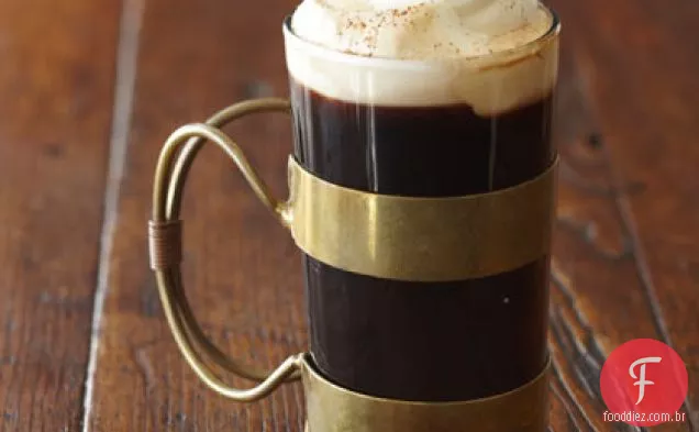 Café Temperado Com Chantilly De Canela