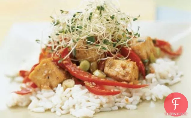 Tofu queimado com vegetais de gengibre