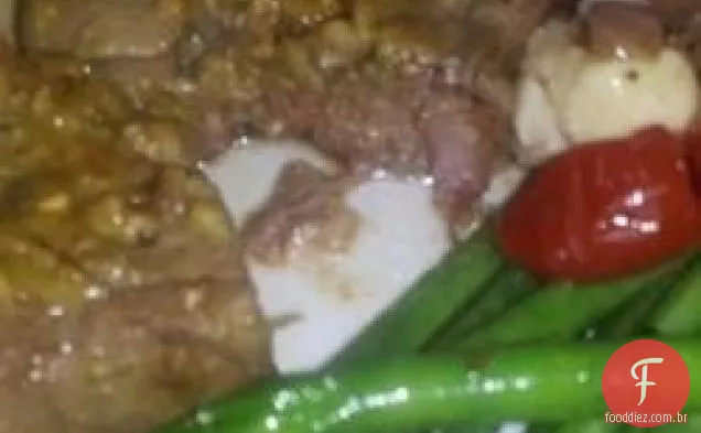 Dijon e abacate esfregou carne Lombo Assado