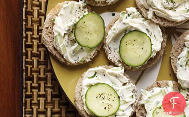 Sanduíches De Chá De Pepino E Centeio