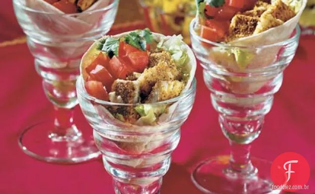 Tacos de peixe picantes com salsa de manga e Guacamole