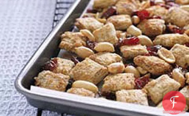 Nuts ' N Fruit Munch Mix