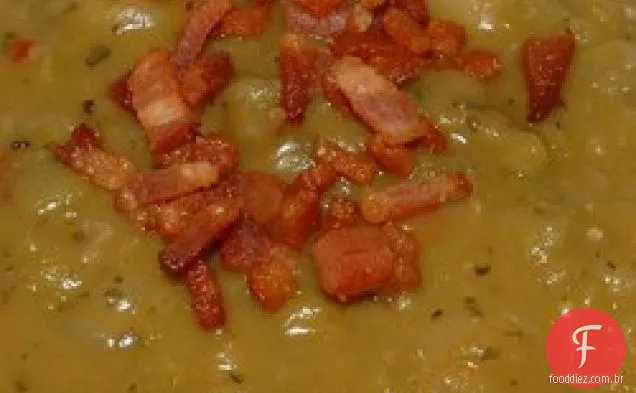 Sopa De Ervilha Dividida De Peru Defumado