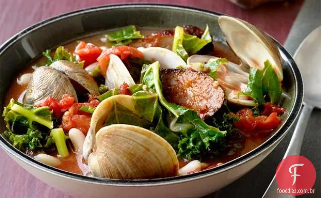Salsicha e sopa de molusco