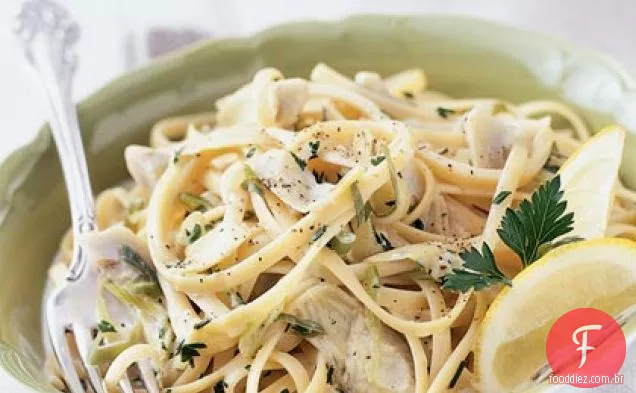 Linguine com alcachofras e limão