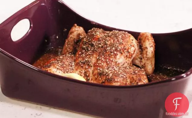 Frango Assado Com Alho do Oriente Médio com Harissa verde e pão achatado