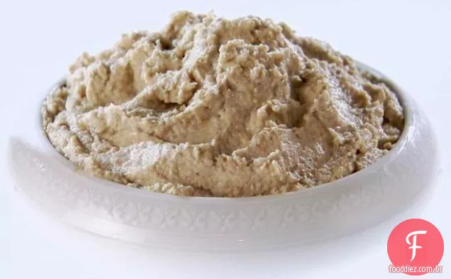 Alcachofra grelhada e purê de raiz de aipo