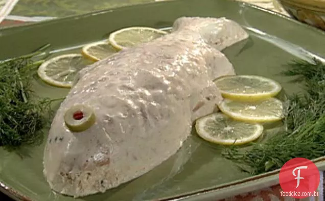 Mousse de salmão escalfado com molho de endro