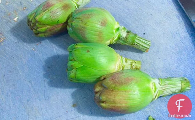 Cozinhe o livro: alcachofras de bebê, Estilo Siciliano