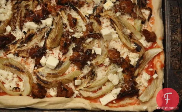 Pizza De Primavera Com Alcachofras, Alho-Poró E Chalotas