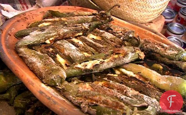Pimentas Recheadas Com Queijo: Chile Rellenos