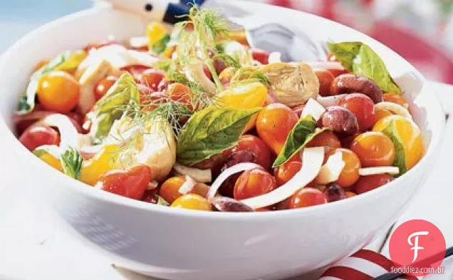 Salada de alcachofra, erva-doce e tomate Tricolor