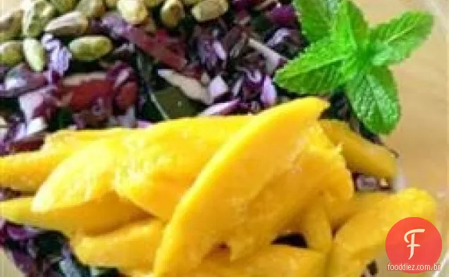 Salada De Pistache De Manga De Repolho Vermelho