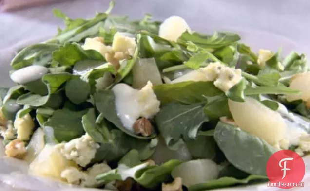 Salada de Pêra com molho Gorgonzola