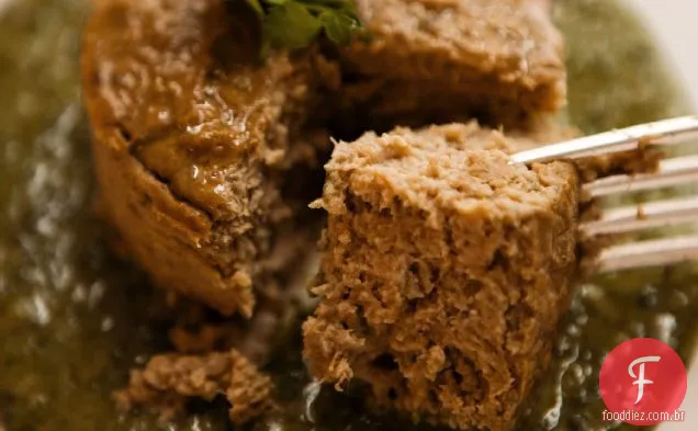 Creme de alcachofra com molho de feijão Fava