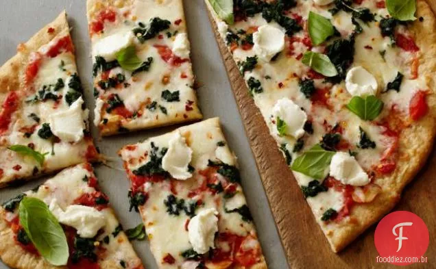 Pizza saudável de espinafre e ricota