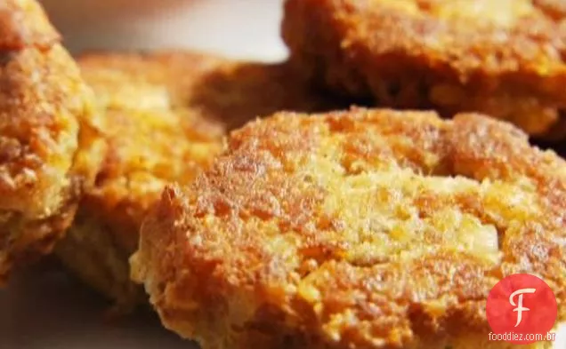 Bolos de bagre Cajun com Remoulade