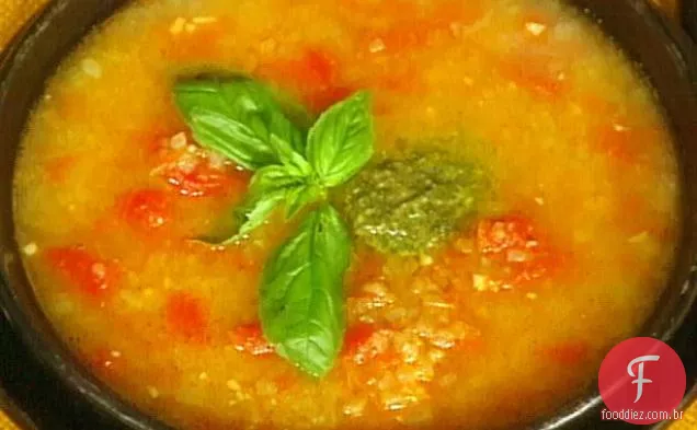 Sopa de tomate e alho
