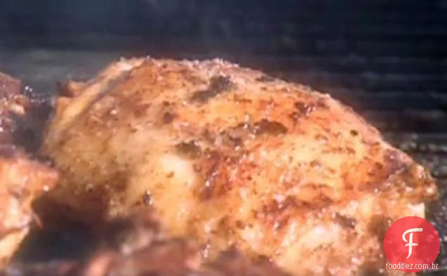Frango com churrasco marinado com anzol-limão