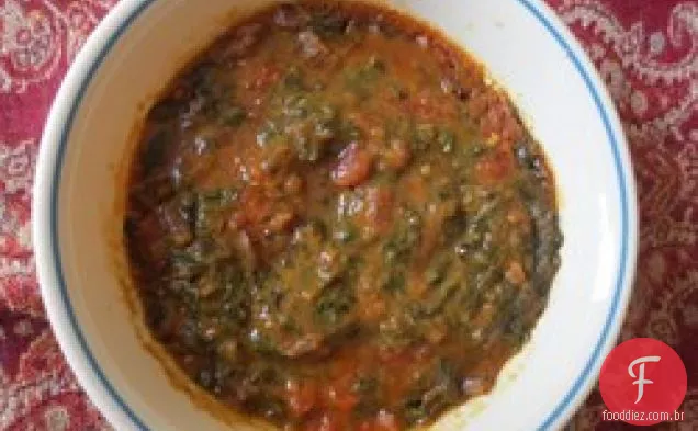 Espinafre e tomate Dal (sopa de lentilha Indiana)