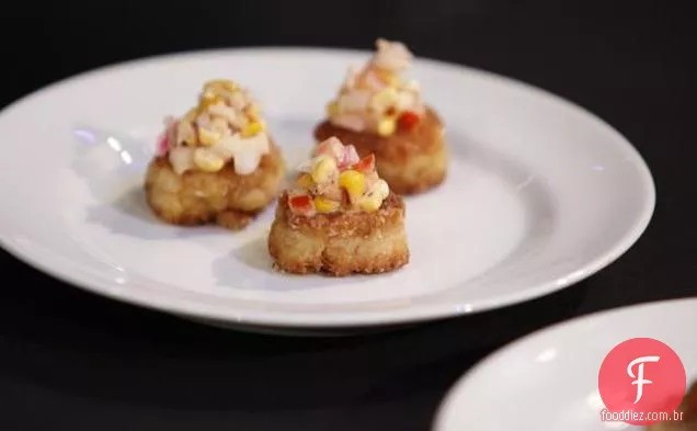 Bolos de caranguejo com sabor de milho grelhado