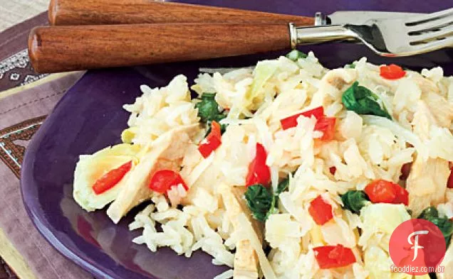 Frango com limão e arroz de jasmim com espinafre e alcachofras