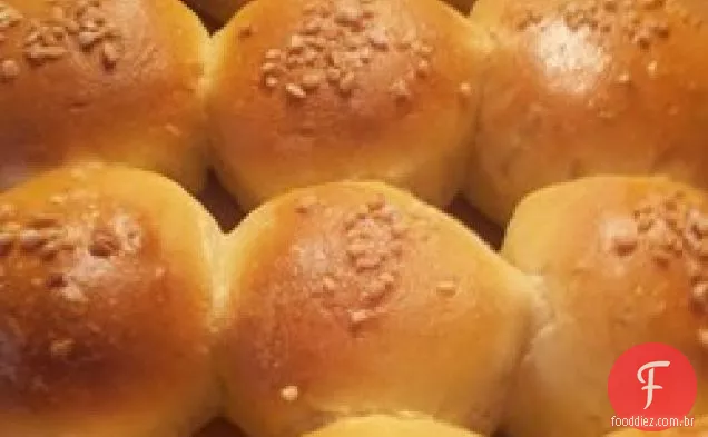 Rosemary Pull-Apart Dinner Rolls