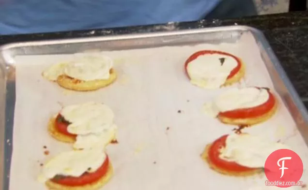 Tomate e mussarela tortas