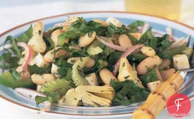 Salada italiana de feijão branco e alcachofra