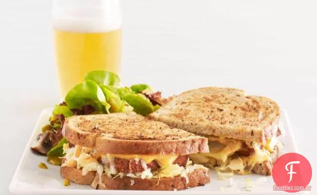Tofu Reubens Com Salada