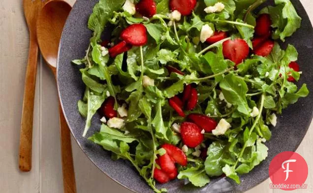 Salada De Morango E Rúcula Com Vinagrete De Limão Doce