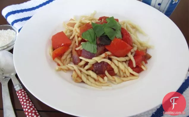 Jantares Rápidos: Macarrão Mediterrâneo Com Manjericão E Alcachofras