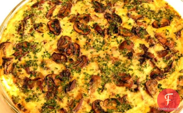 Cremini cogumelo, Bacon e chalota Quiche Crustless