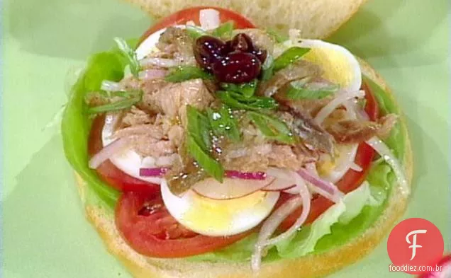 Sanduíche De Atum Nicoise: Pan Bagnat