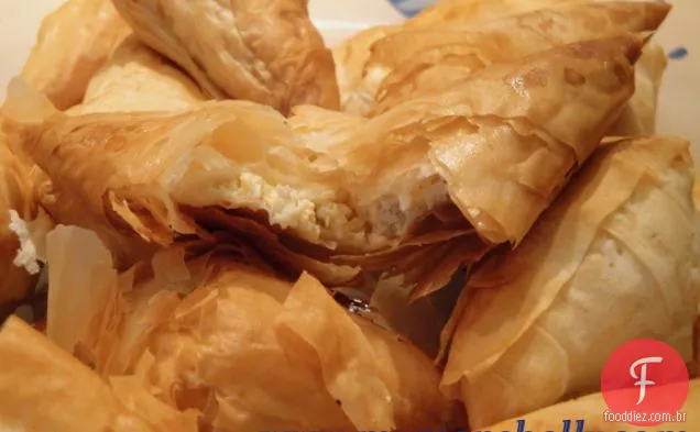 Triângulos De Alcachofra Phyllo