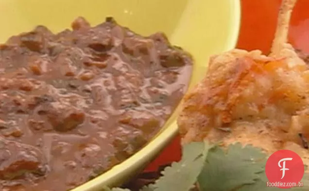 Tempura estilo mexicano com um molho de chocolate Chili