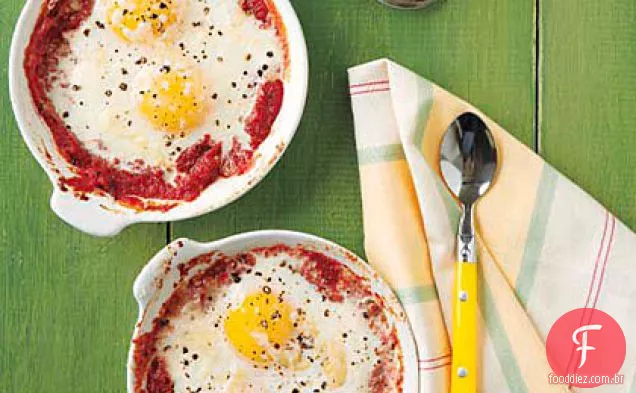 Ovos assados com tomate e Parmesão