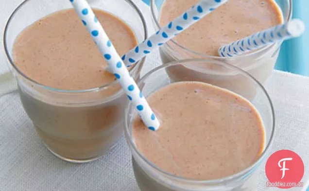 Smoothie De Banana Com Chocolate E Amêndoa