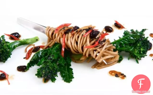 Brócolis Brotando Roxo Com Feijão Preto Fermentado E Soba N