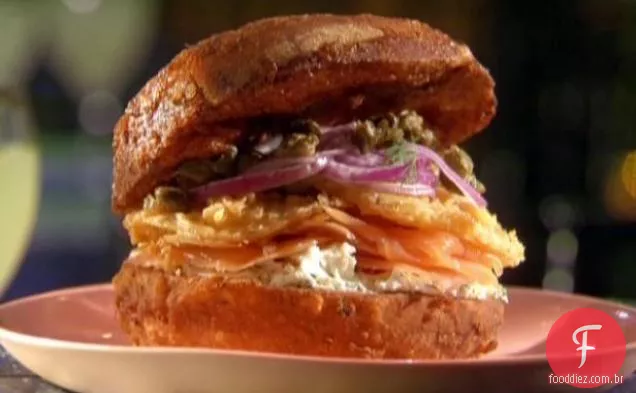 Sanduíche De Bagel Frito