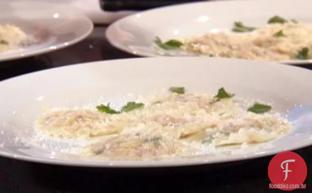 Ravioli de presunto e queijo de Mama Mirabella