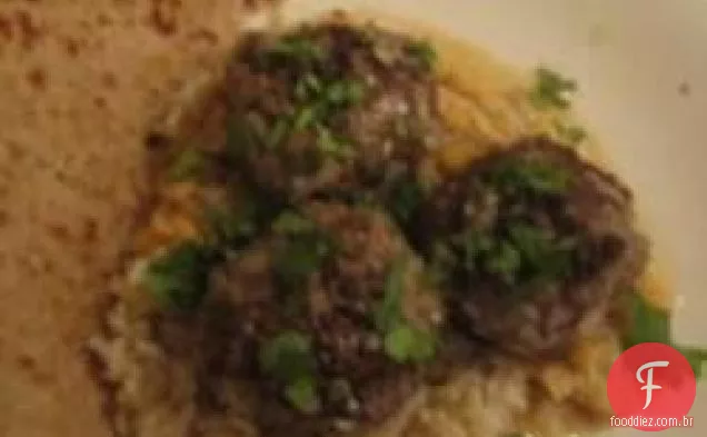 Almôndegas Paquistanesas com molho (Koftay)