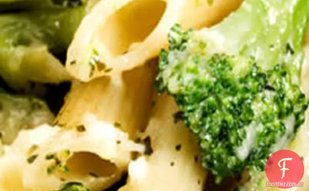 Penne com brócolis