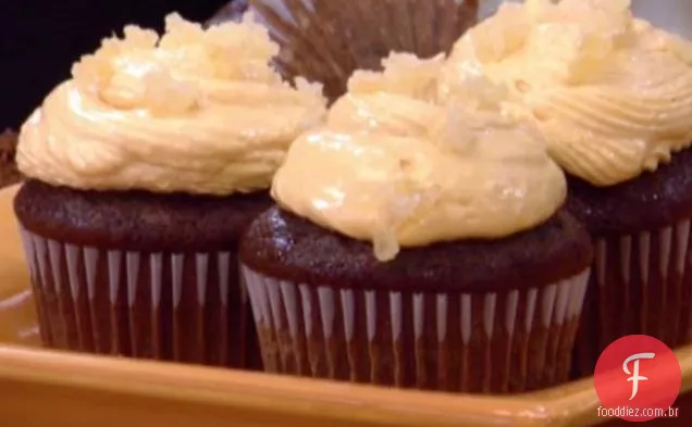 Cupcakes de gengibre com creme de manteiga de Manga caramelizada