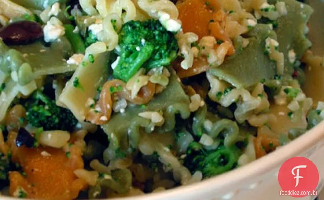 Salada De Macarrão Com Brócolis E Queijo Feta
