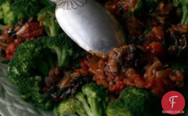 Brócolis Com Molho Siciliano