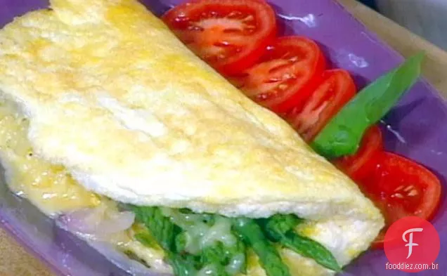 Espargos, Gruyere e estragão Souffleed omelete