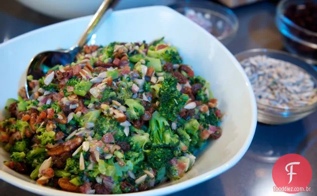 Salada De Brócolis Com Curry